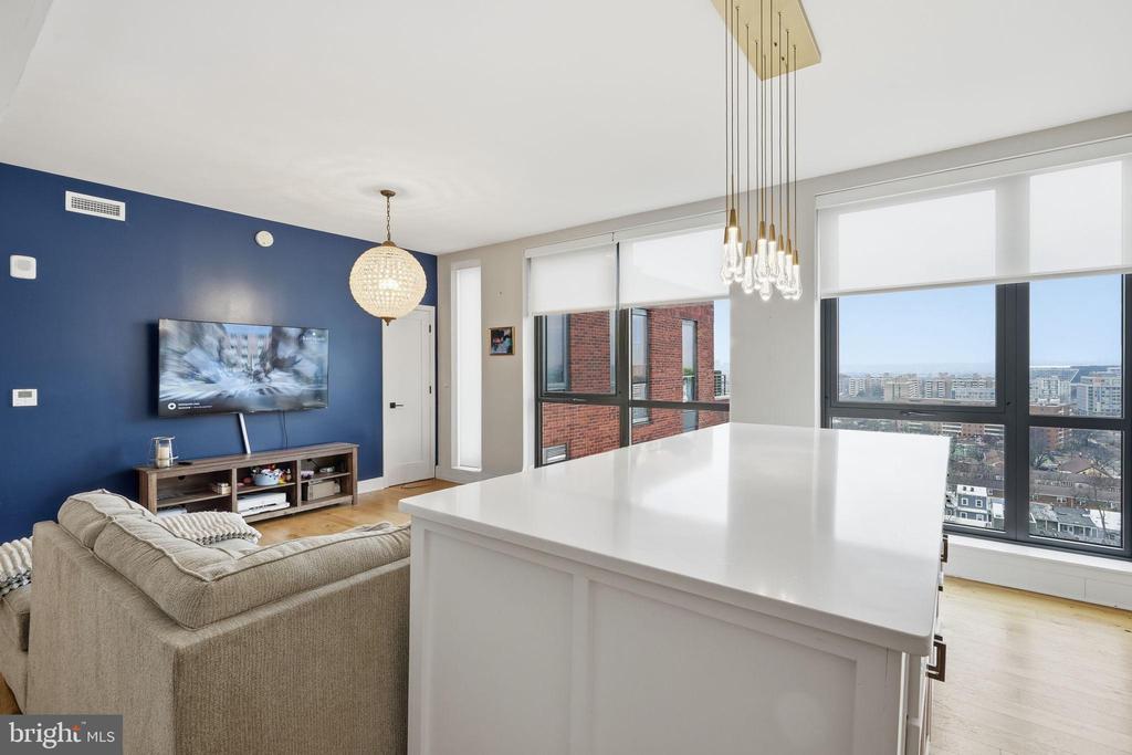 1211 VAN STREET SE 1313