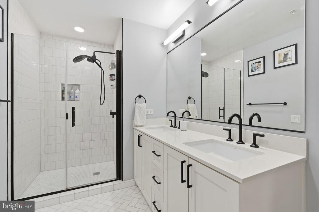 1211 VAN STREET SE 1313