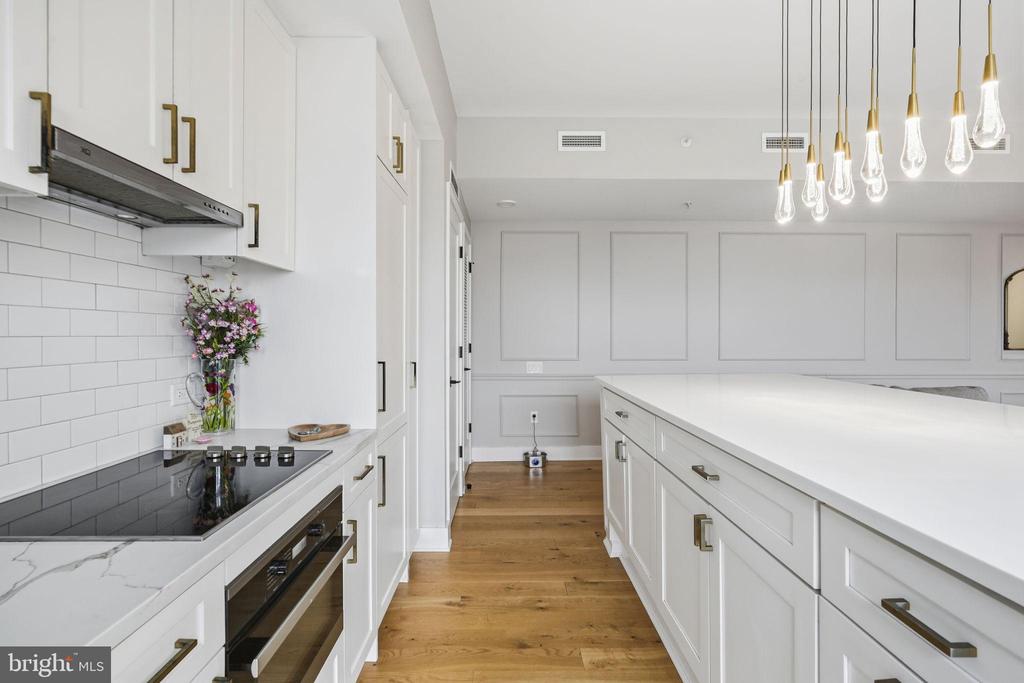 1211 VAN STREET SE 1313