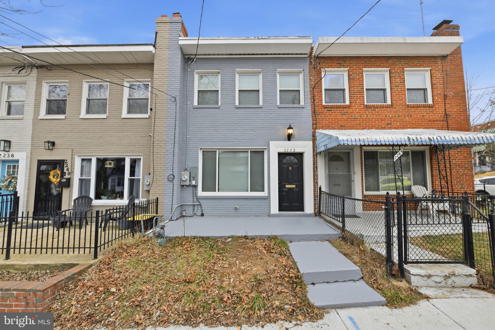 2242 16TH STREET NE