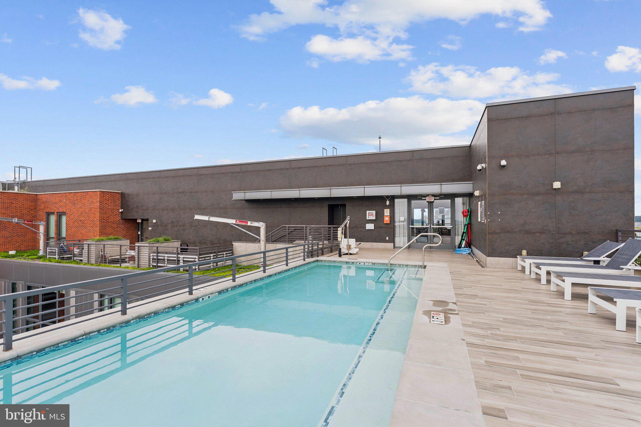 1211 VAN STREET SE 913