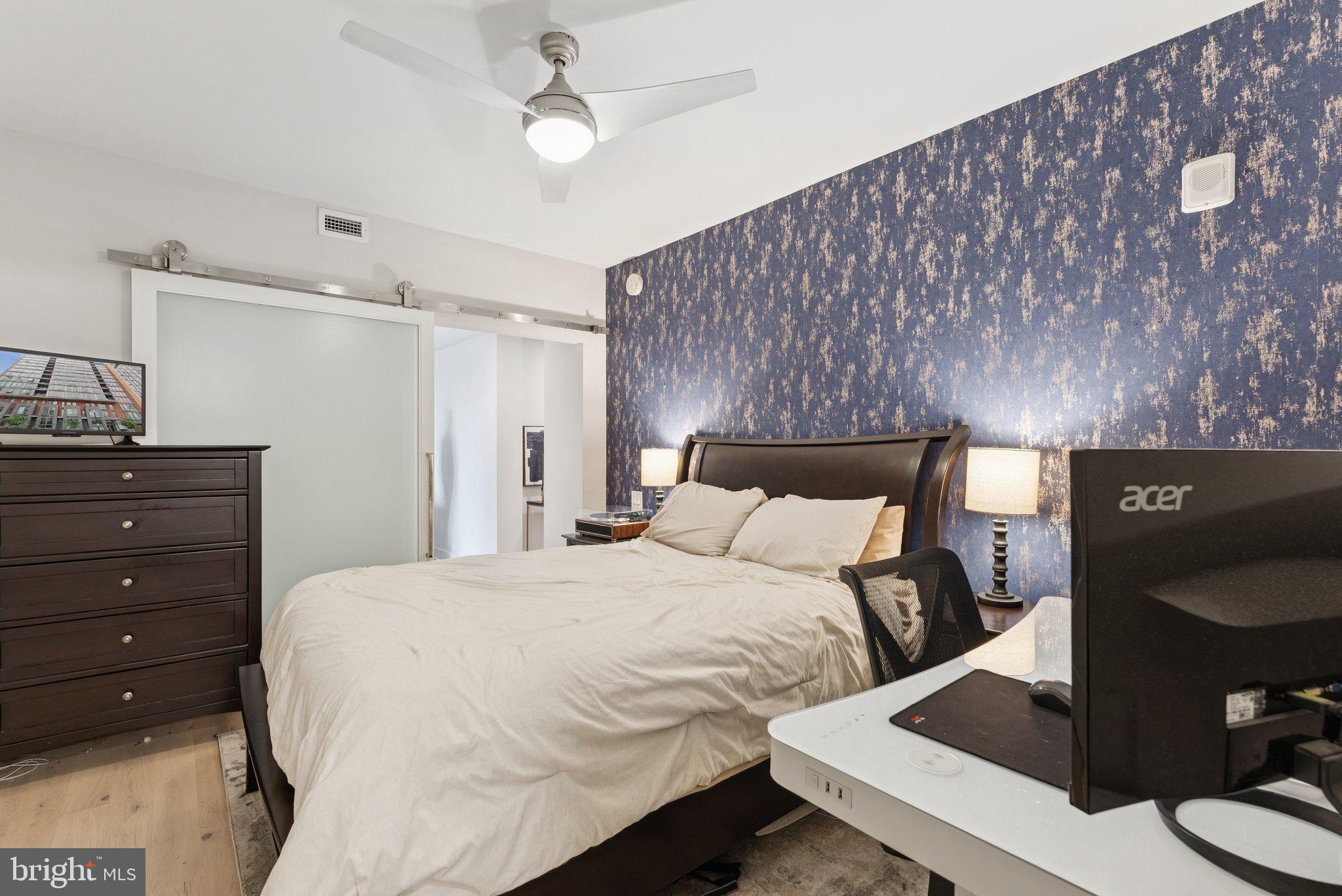 1211 VAN STREET SE 913