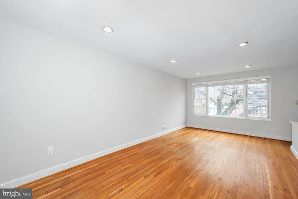 109 WEBSTER STREET NE