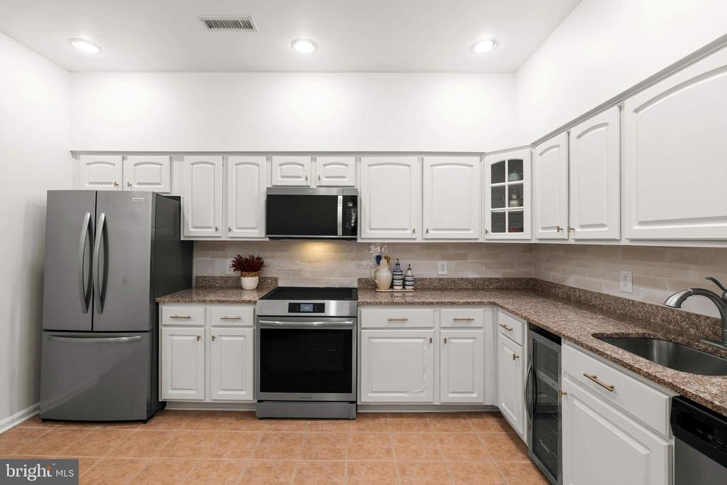 22 15TH STREET NE 22