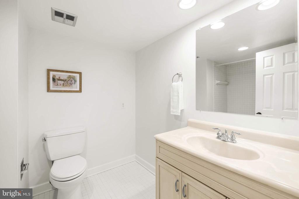 22 15TH STREET NE 22