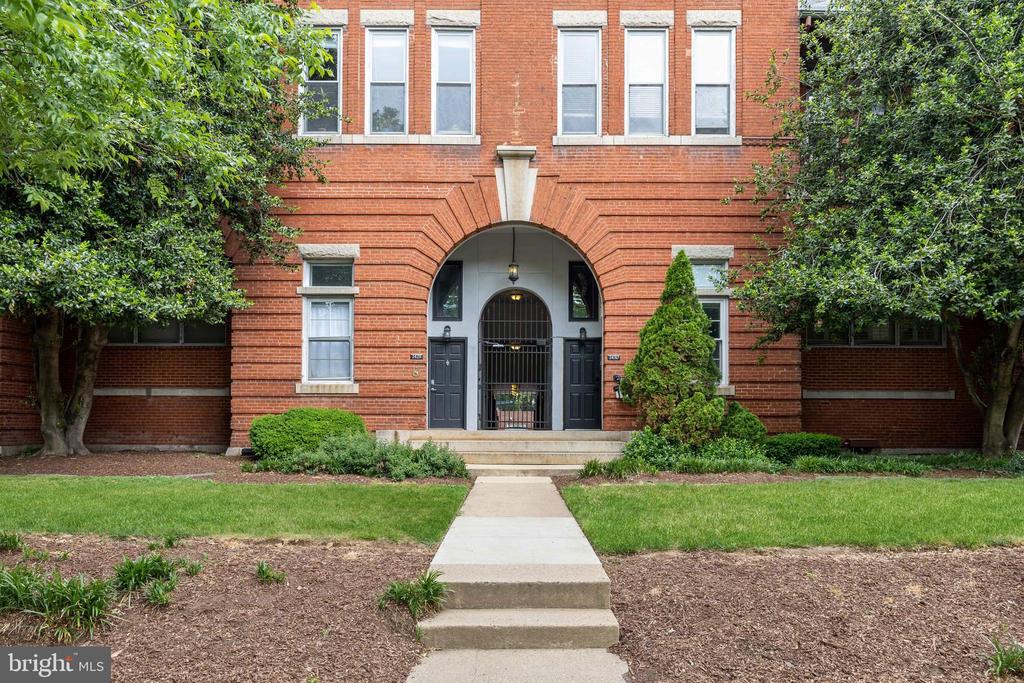 22 15TH STREET NE 22