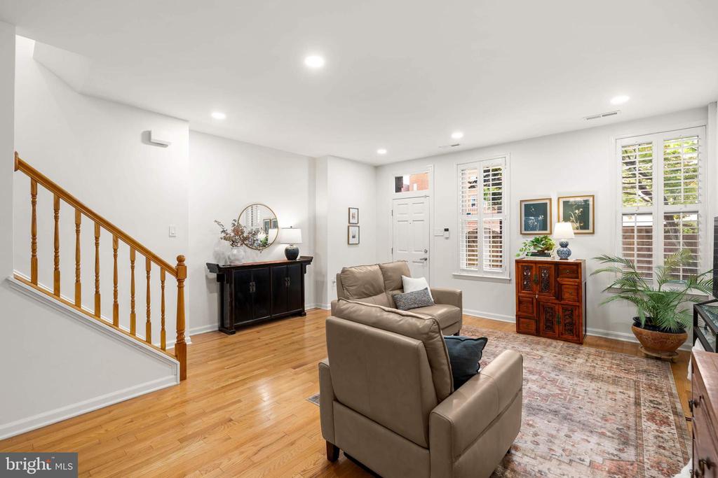 22 15TH STREET NE 22