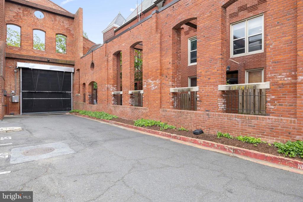 22 15TH STREET NE 22