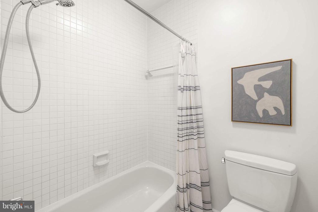 22 15TH STREET NE 22
