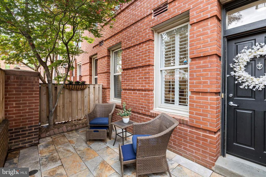 22 15TH STREET NE 22