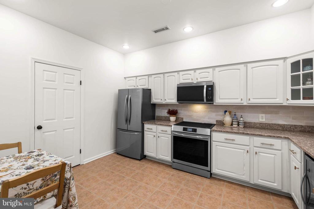 22 15TH STREET NE 22