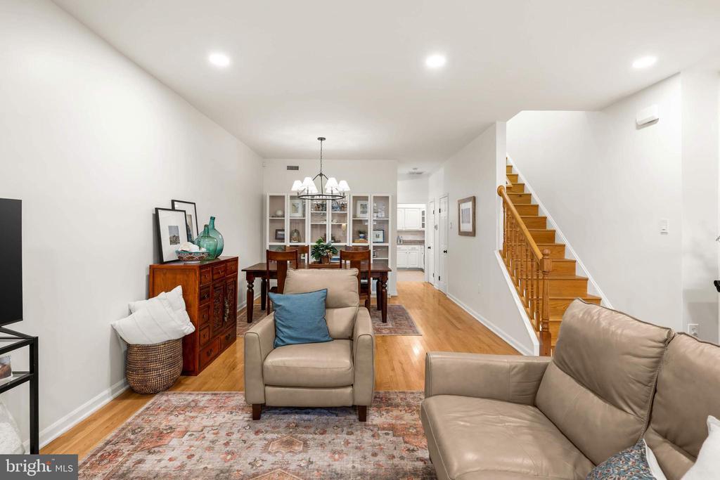 22 15TH STREET NE 22
