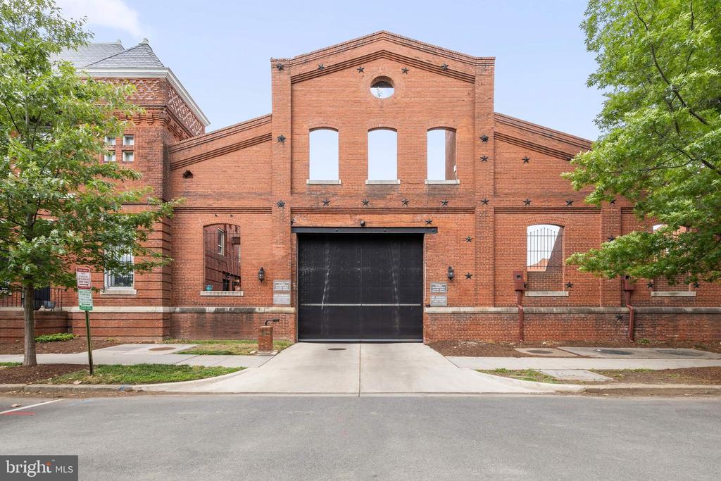 22 15TH STREET NE 22