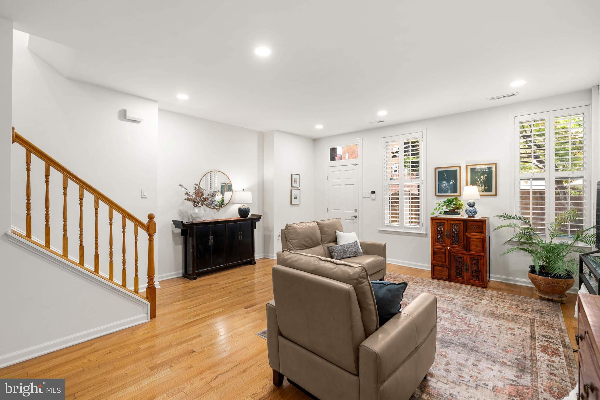 22 15TH STREET NE 22