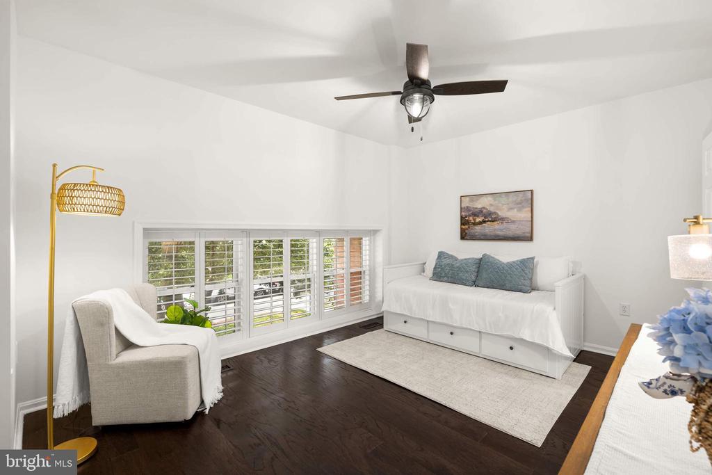 22 15TH STREET NE 22