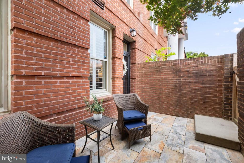 22 15TH STREET NE 22