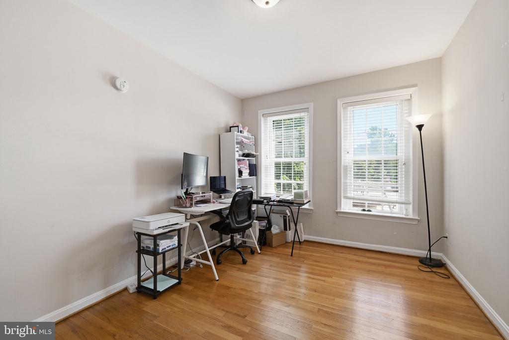 117 E STREET SE 302