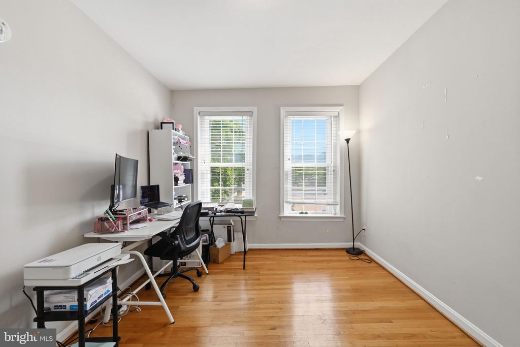 117 E STREET SE 302