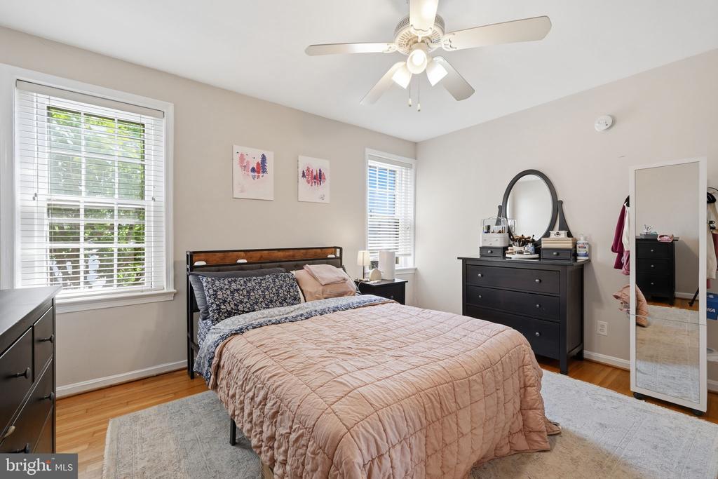 117 E STREET SE 302