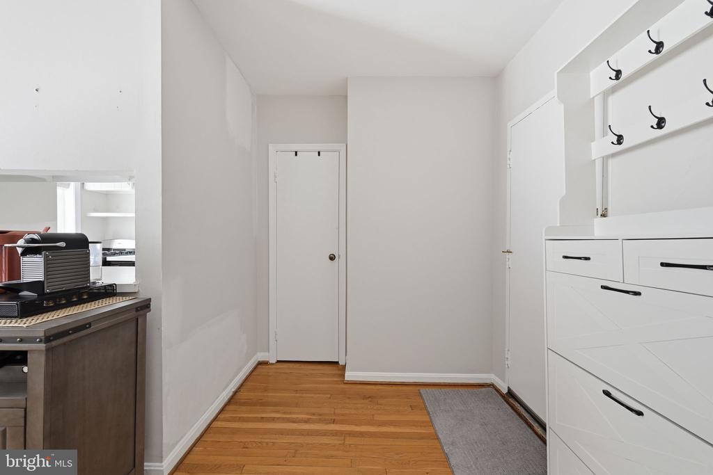 117 E STREET SE 302