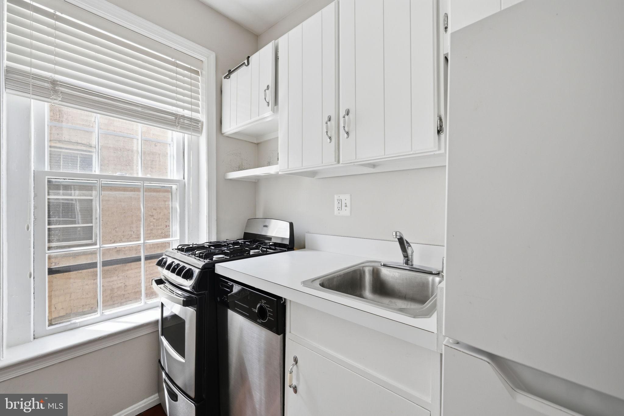 117 E STREET SE 302