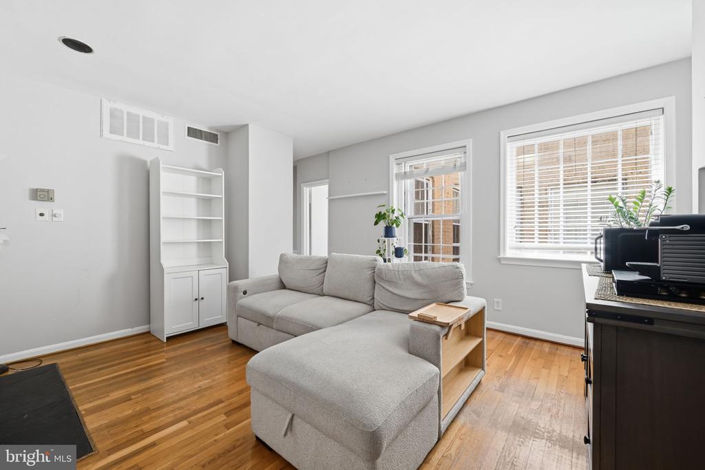 117 E STREET SE 302