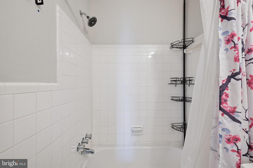 117 E STREET SE 302