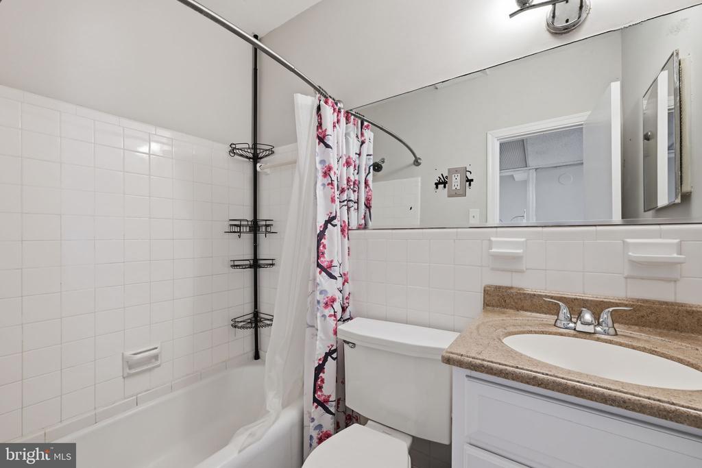 117 E STREET SE 302