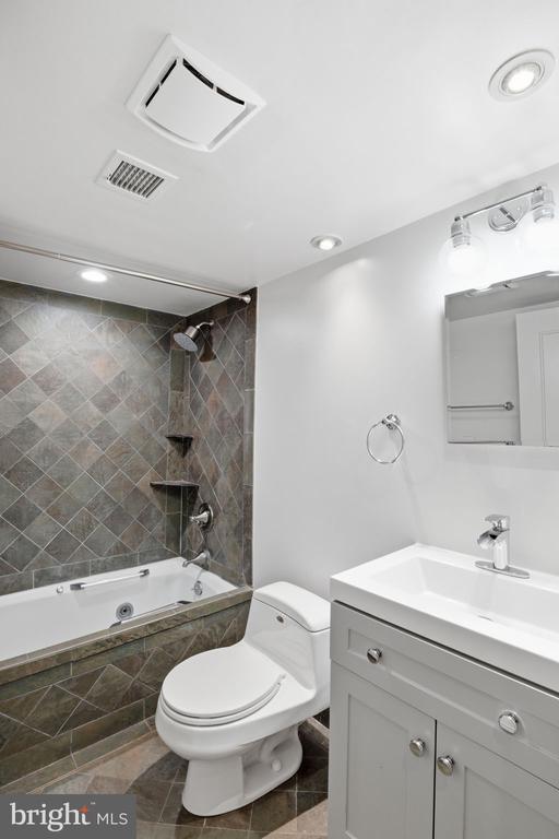 1099 22ND STREET NW 106