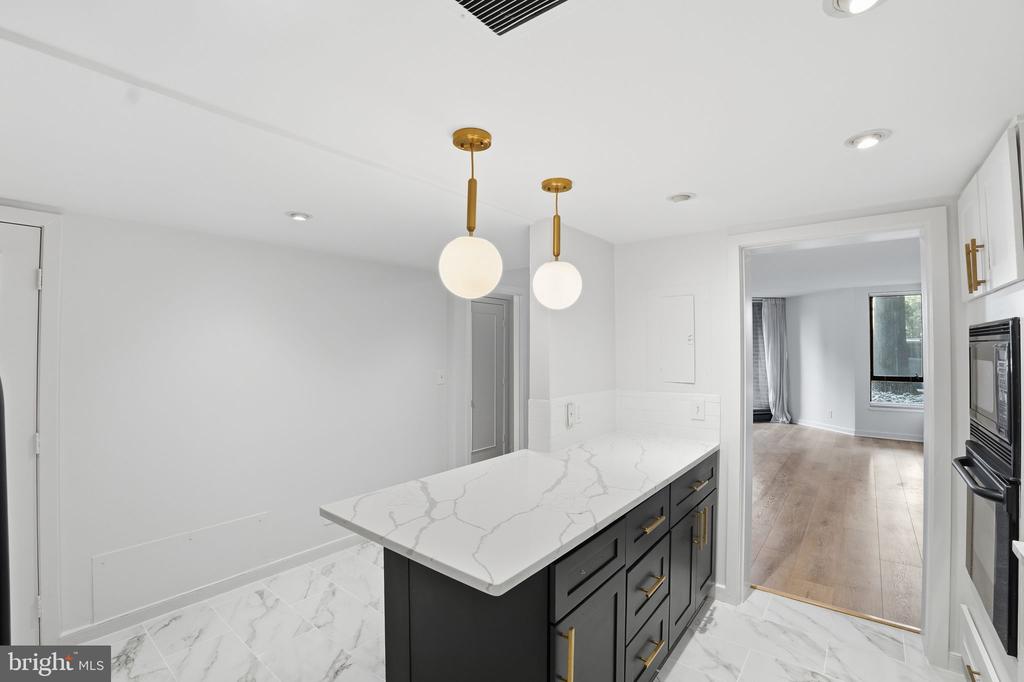 1099 22ND STREET NW 106