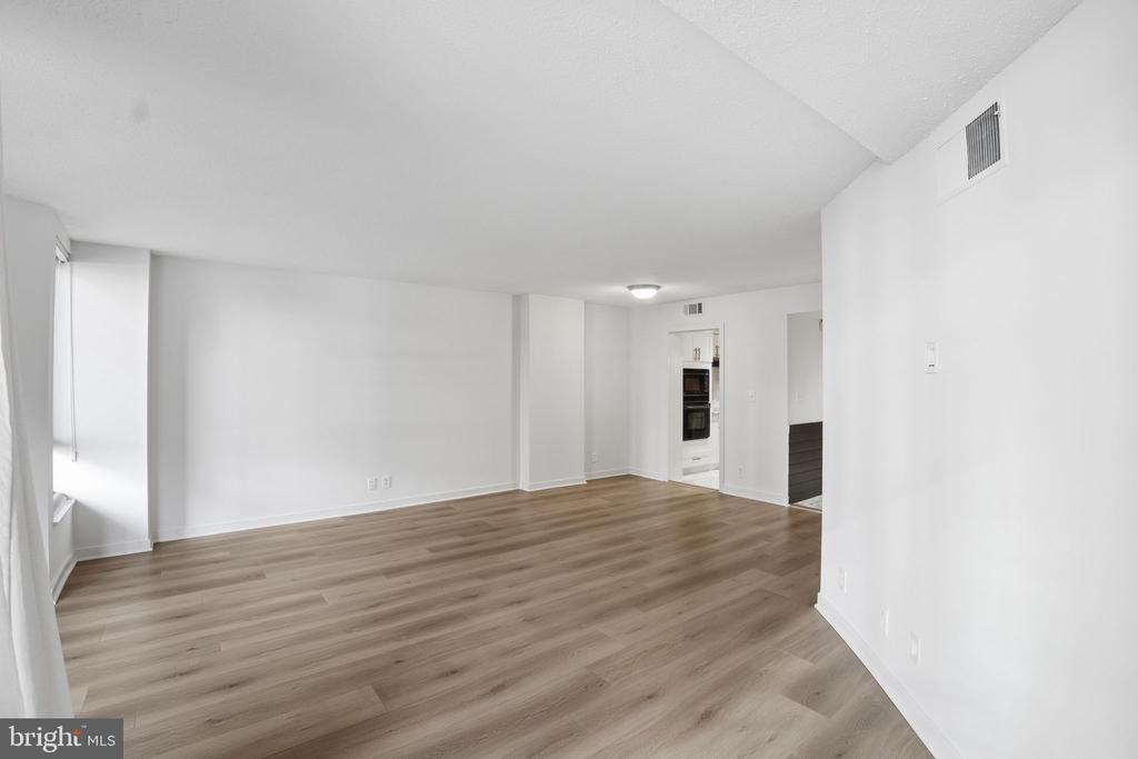 1099 22ND STREET NW 106