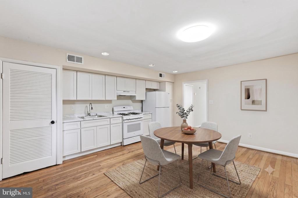 1235 16TH STREET NE