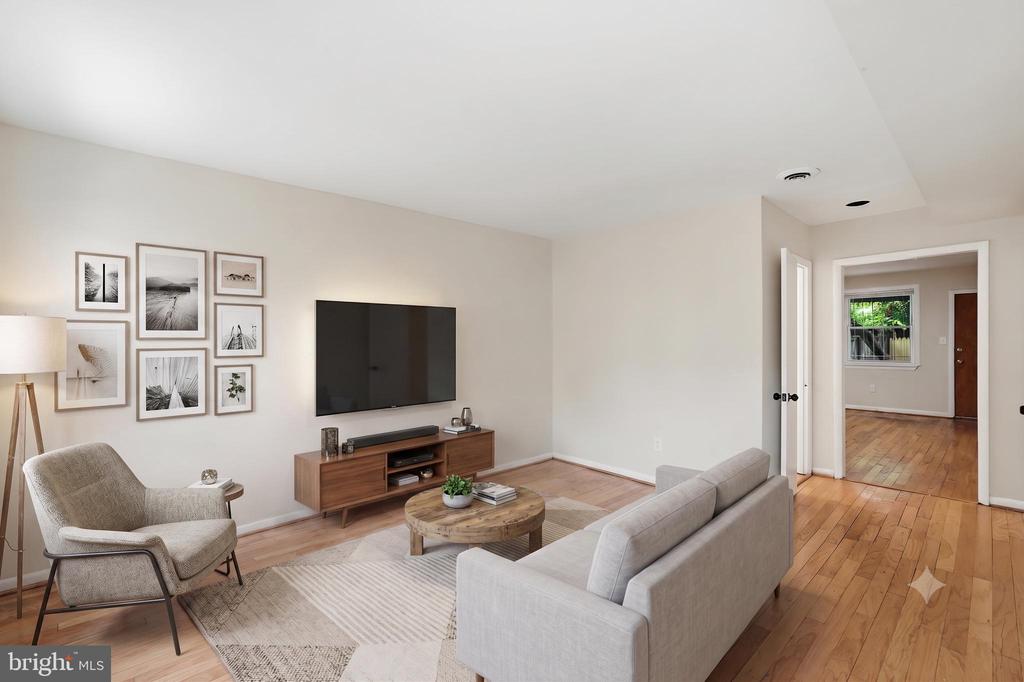 1235 16TH STREET NE