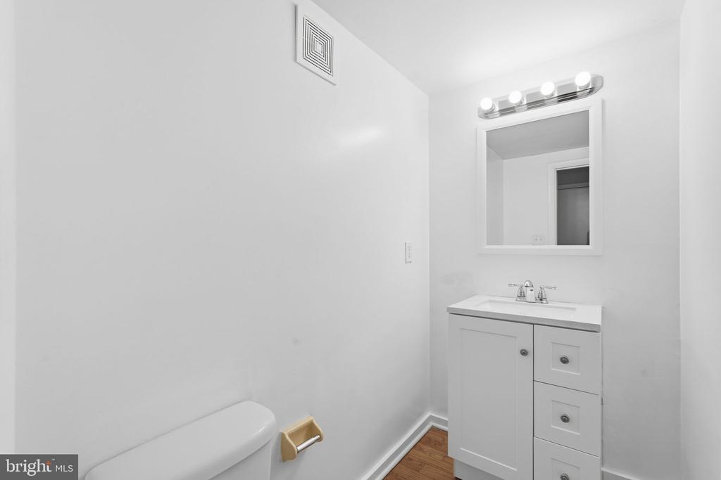 1235 16TH STREET NE