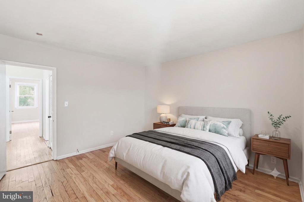 1235 16TH STREET NE