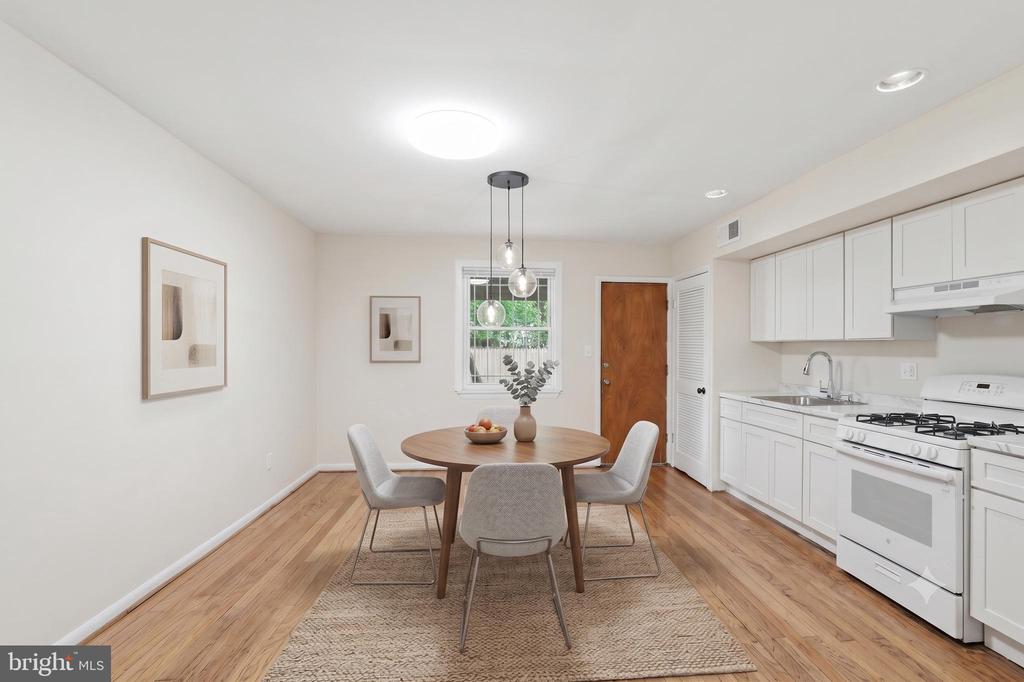 1235 16TH STREET NE