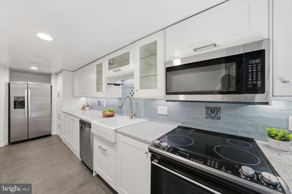 1200 EAST CAPITOL STREET NE 1