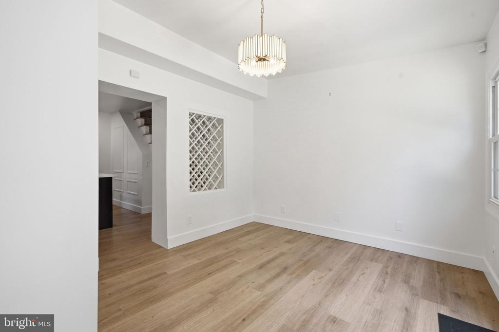 708 I STREET SE