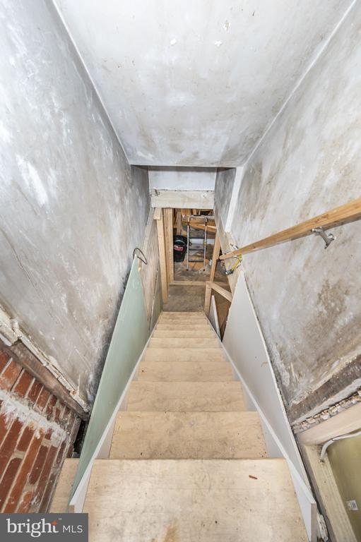 109 WEBSTER STREET NE