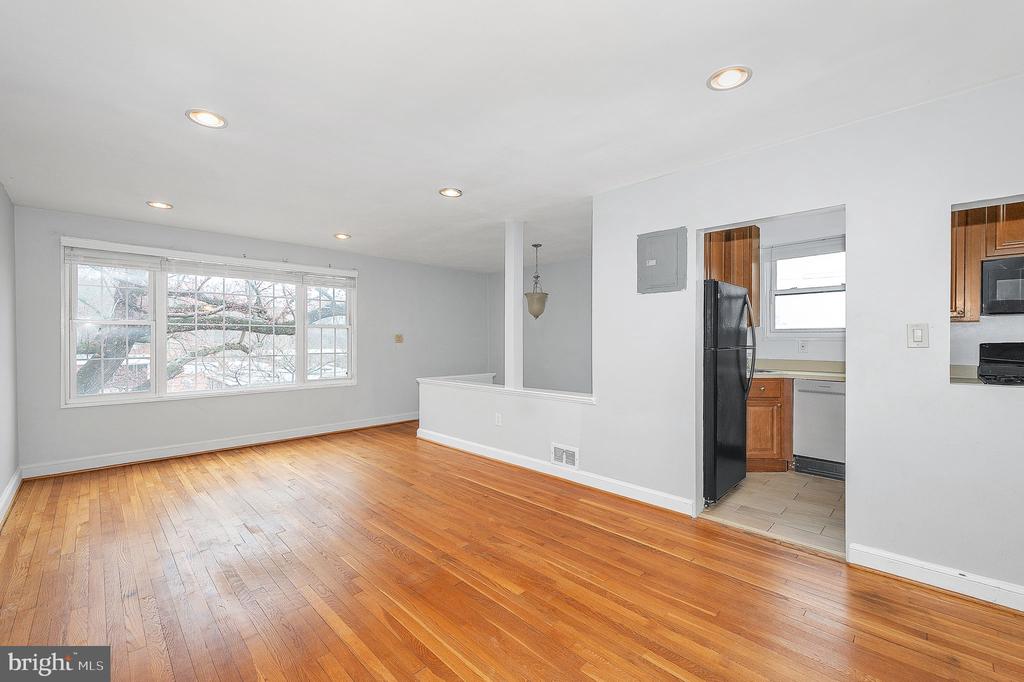 109 WEBSTER STREET NE