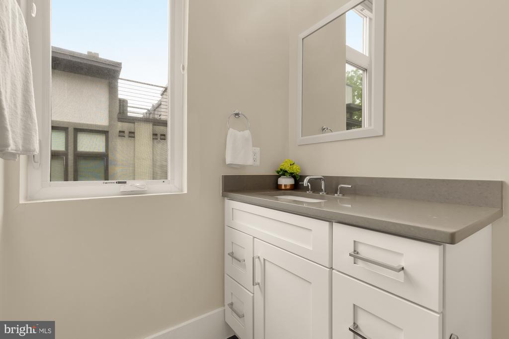 3915 FULTON STREET NW Unit: P-5