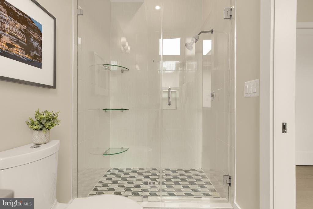 3915 FULTON STREET NW Unit: P-5