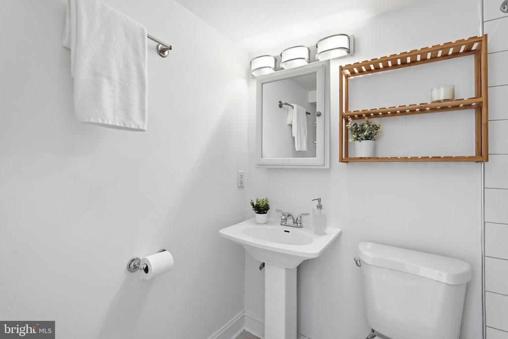 1301 20TH STREET NW Unit: 707