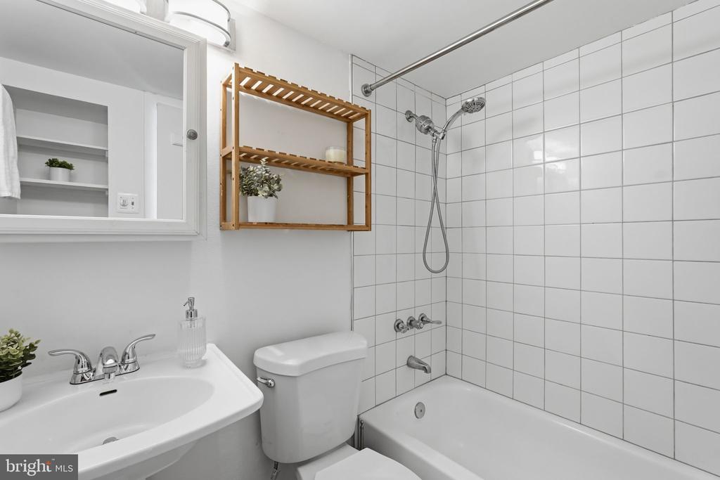 1301 20TH STREET NW Unit: 707