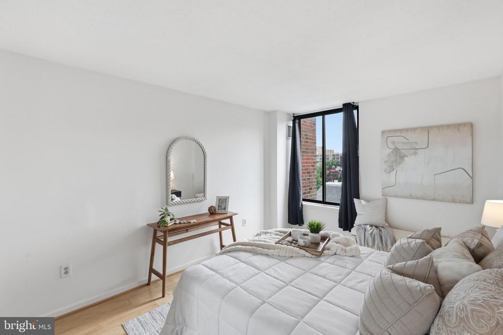1301 20TH STREET NW Unit: 707