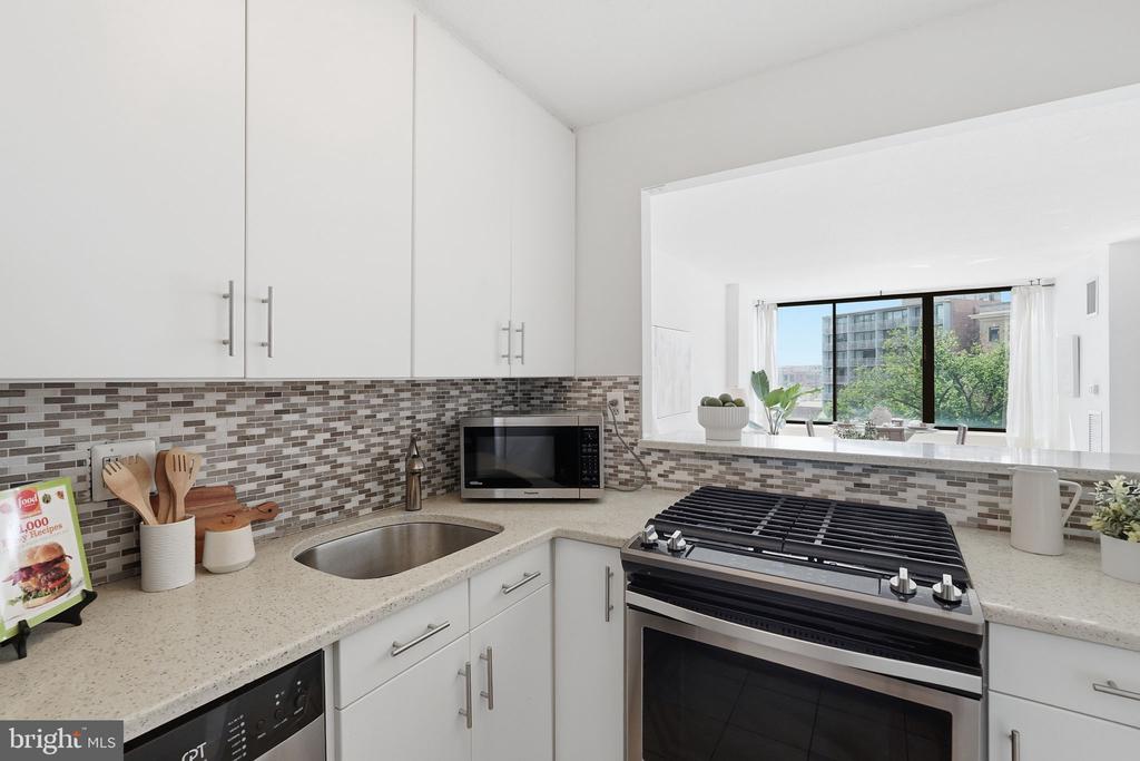 1301 20TH STREET NW Unit: 707