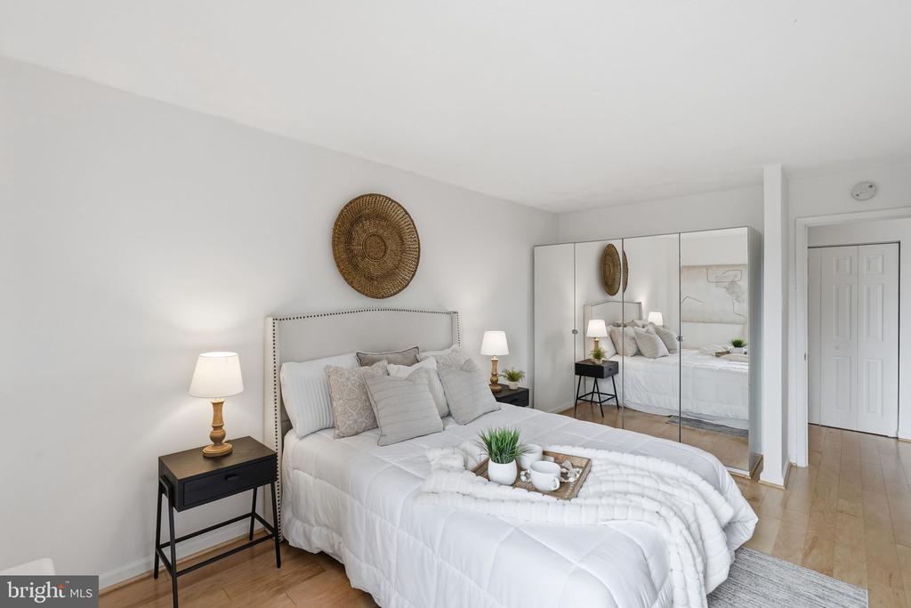 1301 20TH STREET NW Unit: 707