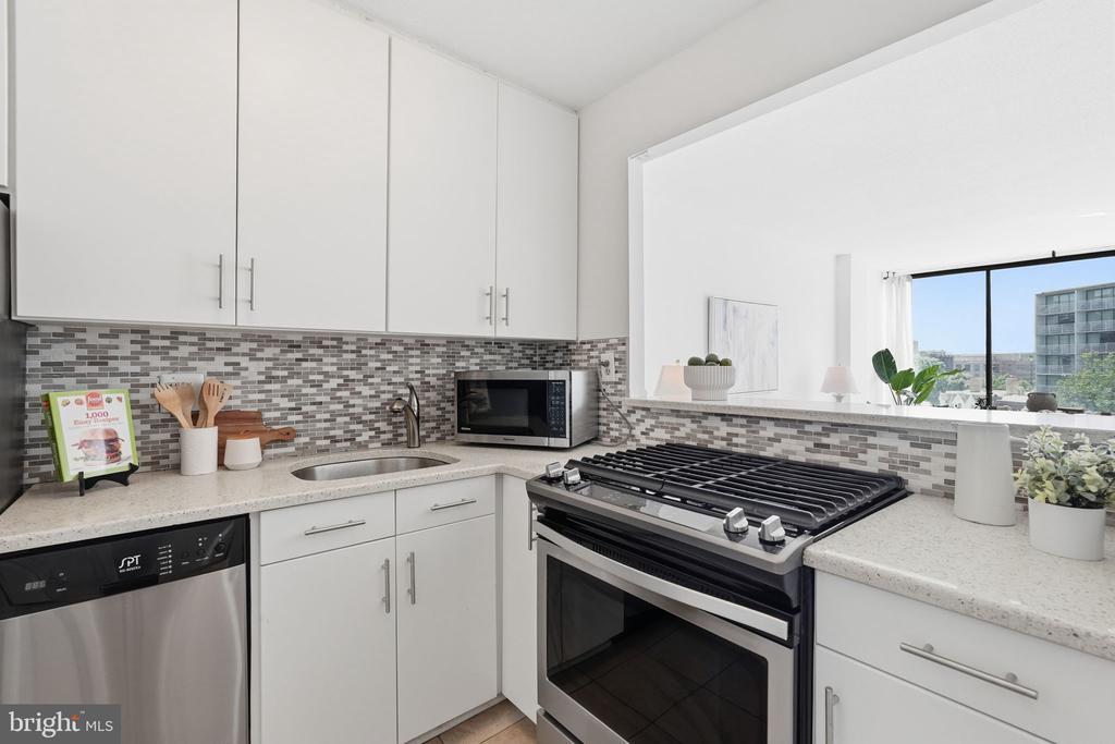 1301 20TH STREET NW Unit: 707