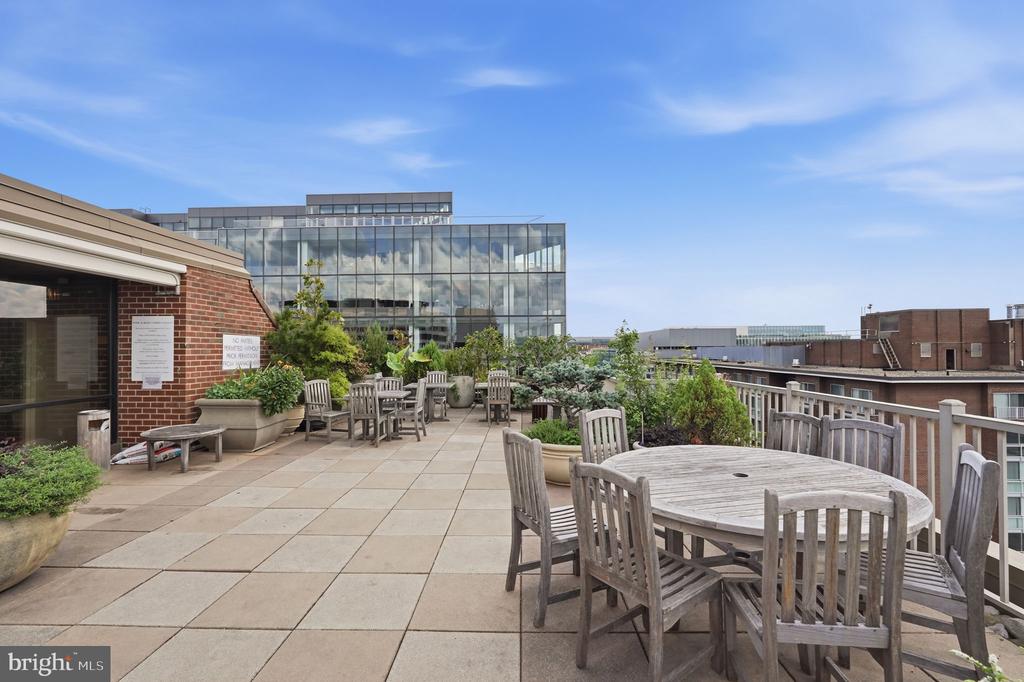 1301 20TH STREET NW Unit: 707