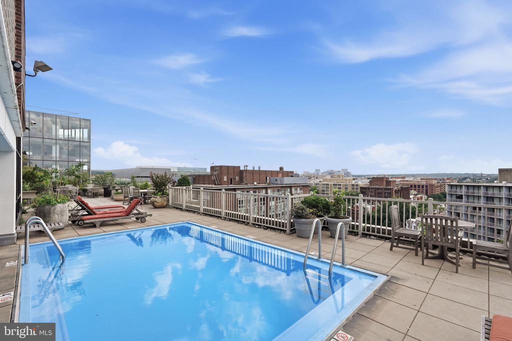 1301 20TH STREET NW Unit: 707